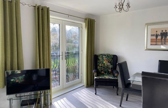 1 Bed Apt- Rural Views- Juliette Balcony - Parking - Photo 8
