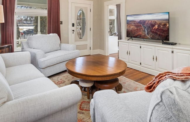 City Park Charm - Vintage Home w/ Modern Comforts - Foto 16