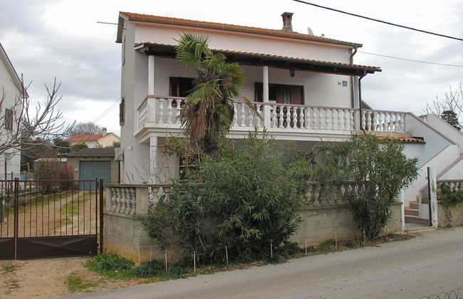 Bright and Modern: Fully Furnished Krk Apartments With Private Parking - Foto 11