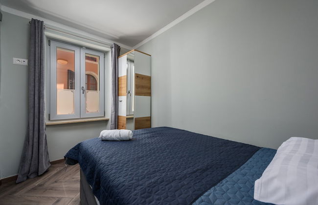 Modern Apartment in City Center - Photo 4