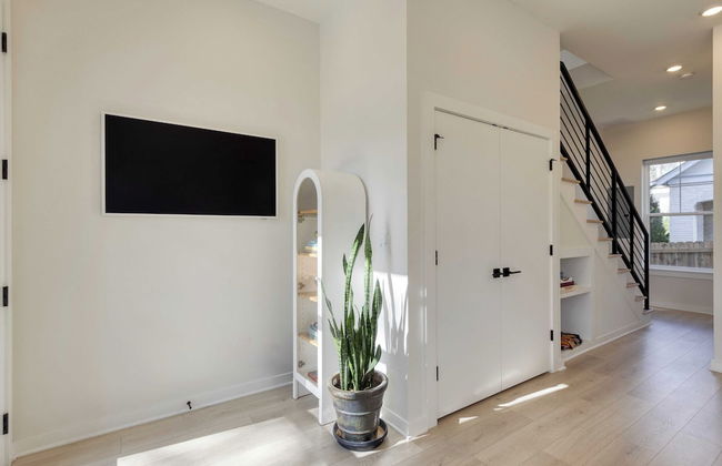 The Stage by Avantstay Chic 4bdr w/ Covered Balcony Modern + Newly Built - Foto 19
