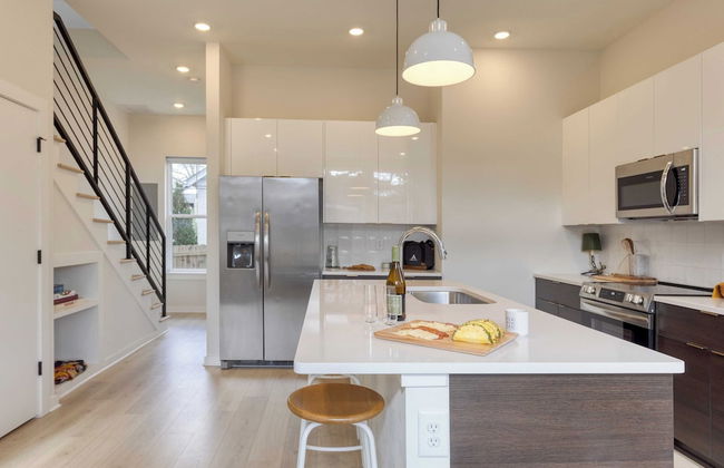 The Stage by Avantstay Chic 4bdr w/ Covered Balcony Modern + Newly Built - Foto 17