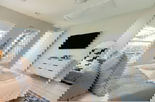 Foto 4 - The Stage by Avantstay Chic 4bdr w/ Covered Balcony Modern + Newly Built