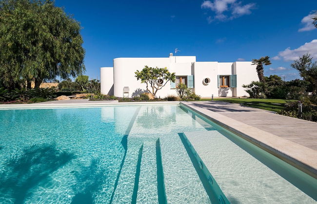 Villa in Trapani With Private Pool & Near Sea - Foto 37