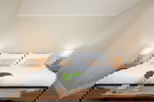 Foto 16 - Chuckwalla by Avantstay Joshua Tree Haven w Hot Tub Modern Interior
