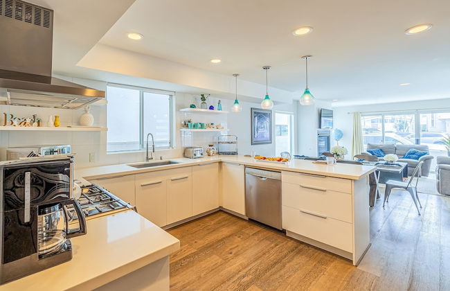 Seaside Style by Avantstay Rooftop Walk to Beach Chic Design - Foto 12