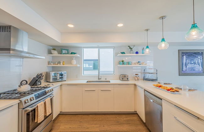 Seaside Style by Avantstay Rooftop Walk to Beach Chic Design - Foto 13