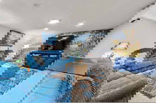 Foto 15 - The Bear s Den by Avantstay Prime Location Renovated w Movie Game Room