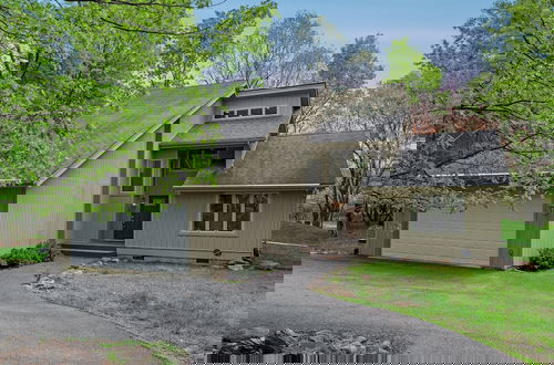 Foto 3 - Mountain Hideout by Avantstay Game Room Deck
