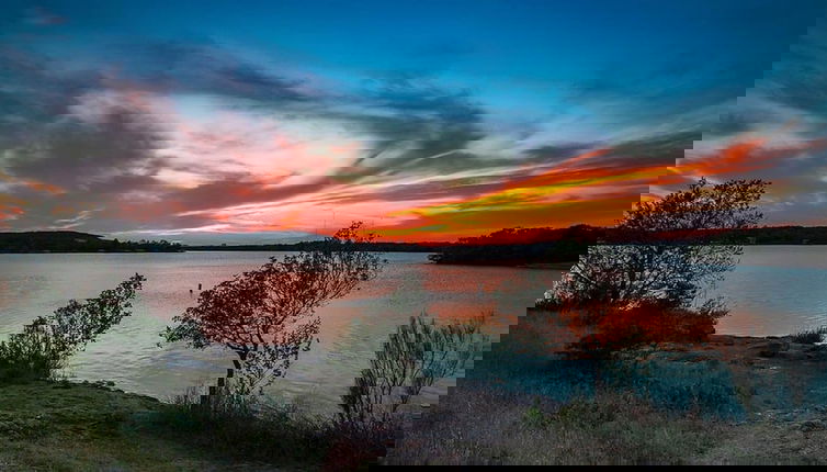 Foto 1 - Walk to Lake LV2 EV Charge Fish Hike Pickleball Skyline Club Coming Feb 25 3 Acre Property