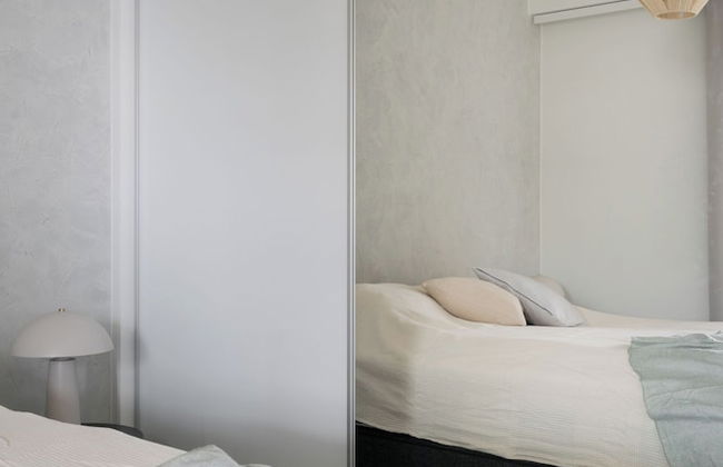 Modern 1BR Apartment with best location - Photo 3