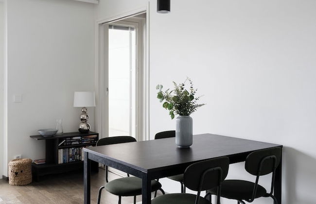 Modern 1BR Apartment with best location - Photo 8