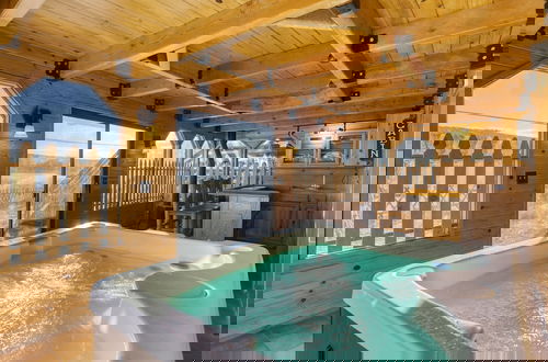 Photo 2 - Viewtopia by Avantstay Lakefront Views Hot Tub