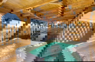 Photo 2 - Viewtopia by Avantstay Lakefront Views Hot Tub