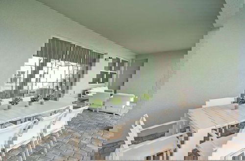 Foto 22 - Ultimate Luxury Themed Bedrooms Game Room Pool