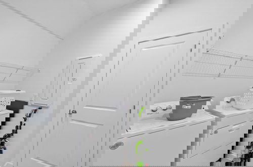 Foto 53 - Ultimate Luxury Themed Bedrooms Game Room Pool