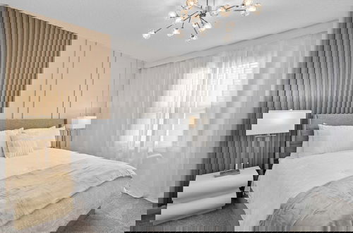 Foto 34 - Ultimate Luxury Themed Bedrooms Game Room Pool