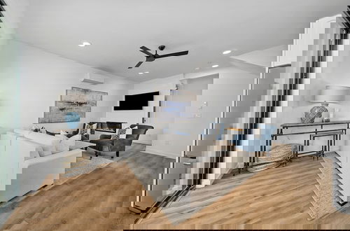 Photo 3 - Rooftop Home With Ocean View Private Parking