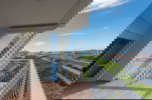Foto 17 - Spacious Flat With sea View Terrace - Beahost