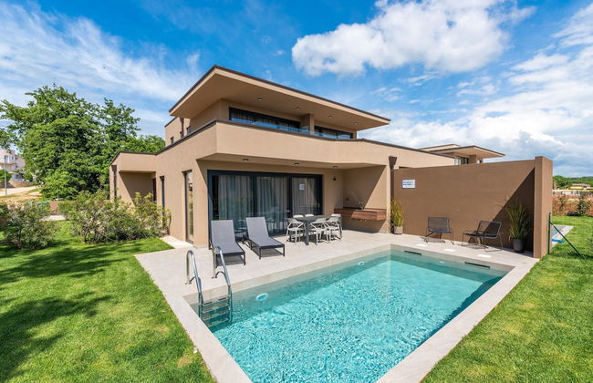Apartment in Croatia Near the Sea With Pool - Photo 40