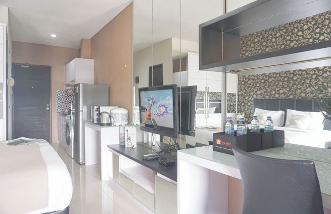 Minimalist And Relaxing Studio Room At Tamansari Semanggi Apartment - Photo 7