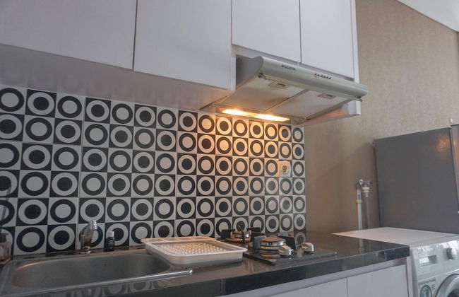 Minimalist And Relaxing Studio Room At Tamansari Semanggi Apartment - Photo 10