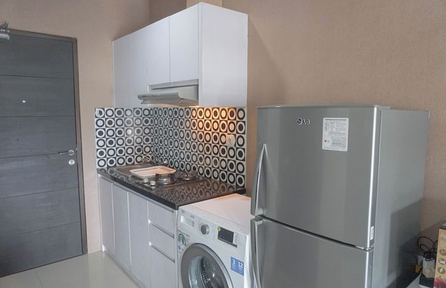 Minimalist And Relaxing Studio Room At Tamansari Semanggi Apartment - Photo 11