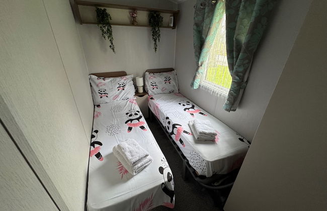 Berwick-upon-tweed - Caravan - Sleeps 6 - Parking - Foto 10