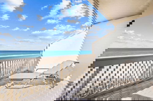 Foto 16 - Blue Marlin by Avantstay Beachfront w Views Pool Access Beach Chairs