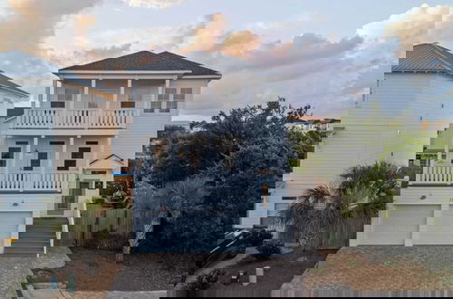 Foto 51 - Pool, Firepit, Golf Cart Near Miramar Beach Access Blue Surf Lane by Avantstay