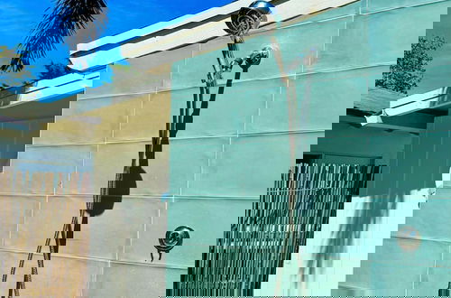 Foto 26 - Islands Inn on the Drive - Poolside Paradise - Queen Bed - B2