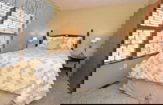 Foto 3 - Seven Springs 4 BR Premium Condo, Sleeps 9 by RedAwning - Save 10% on 3 Nights, 15% on 5 Nights!