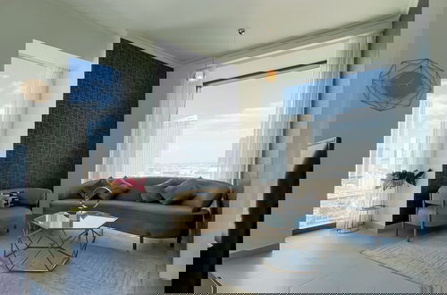 Foto 5 - Elite LUX Holiday Homes - 3BR Full Burj Khalifa Fountain Views in Downtown