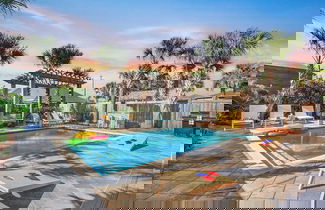Foto 1 - Sleeps 18! Private Pool, Hot Tub, Near Beach Miramar Dream House by Avantstay