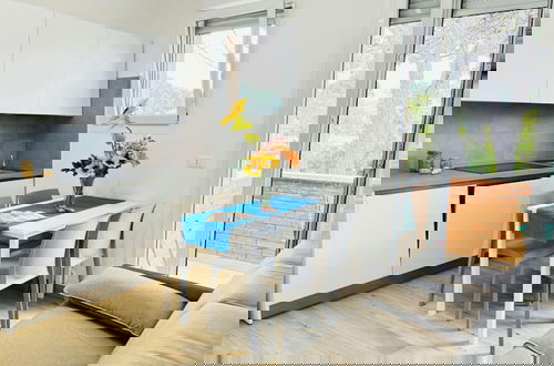 Foto 7 - Comfy Apartment With Terrace by Beahostrentals
