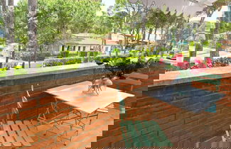 Foto 1 - Comfy Apartment With Terrace by Beahostrentals