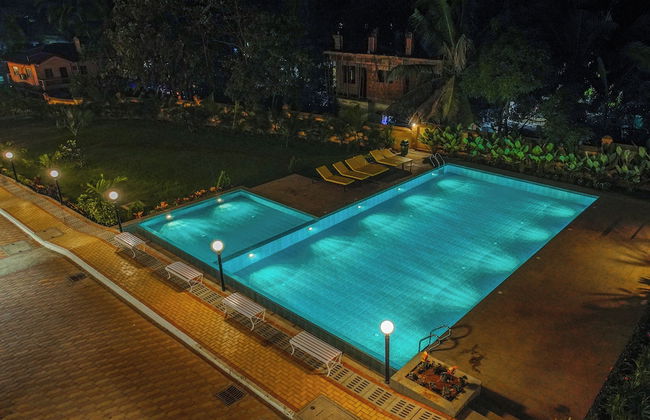 Alaya Stays Veera Serina 3 BHK with Pool - Foto 48
