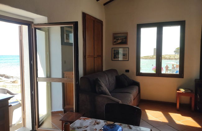 House By The Sea - Photo 3