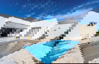 Foto 1 - New Villa With the Private Pool - is Ideal for Your Family