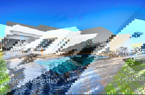 Foto 1 - New Villa With the Private Pool - is Ideal for Your Family