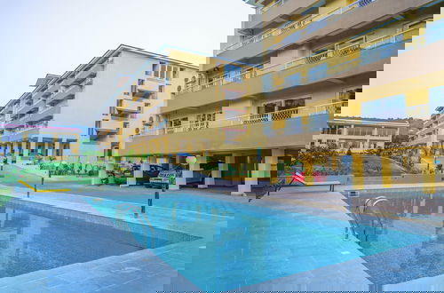 Foto 50 - Alaya Stays Veera Marina 1BHK with Pool