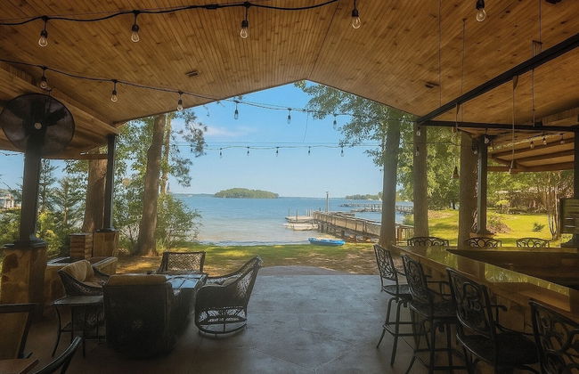 Luxury Lakefront 4br: Jacuzzi, Game Room & Wi-fi - Foto 16