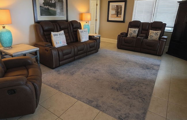 Luxury Lakefront 4br: Jacuzzi, Game Room & Wi-fi - Foto 5