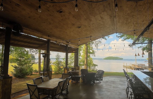 Luxury Lakefront 4br: Jacuzzi, Game Room & Wi-fi - Foto 3