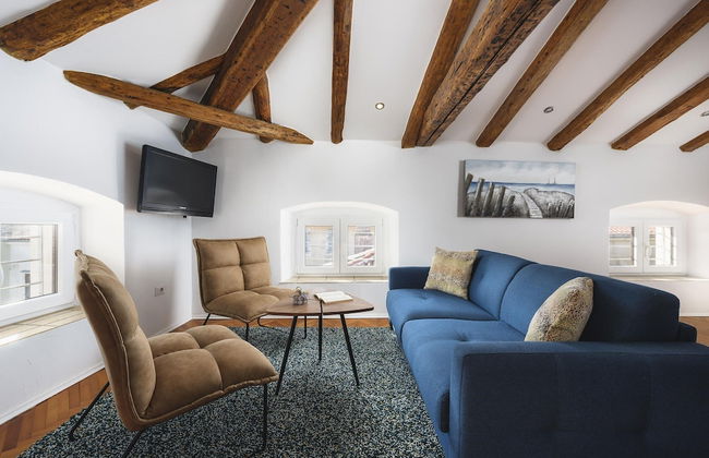 Cozy Apartment for Smaller Groups - Photo 10
