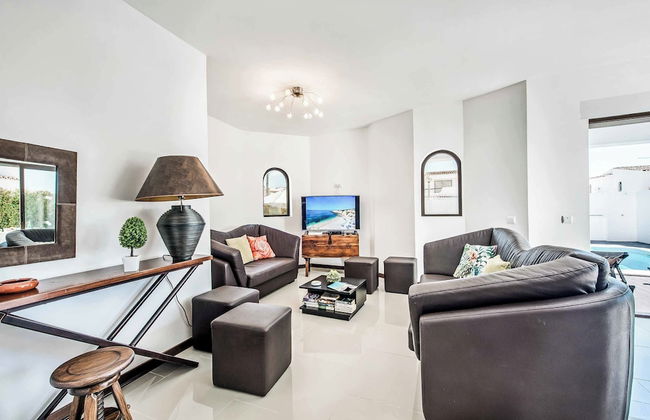 Casa Dos Amigos - Photo 1
