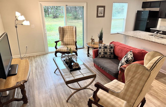 3 Bed Home 5 Mins to JAX Airport & Zoo - Photo 19