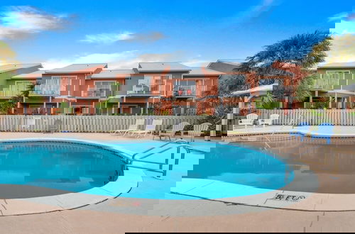 Foto 31 - Coral Crab 2 Bedroom Townhouse by RedAwning