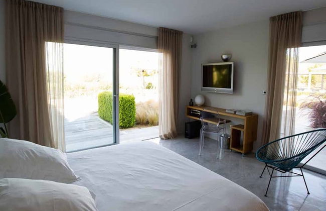 Gorgeous Villa With Views - Photo 6