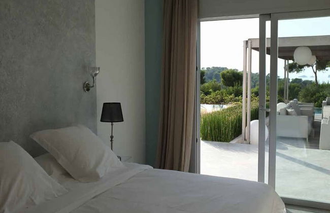 Gorgeous Villa With Views - Photo 7